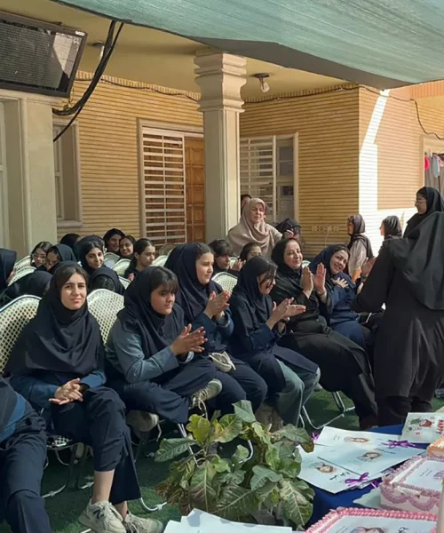 Jashn Taklif Middle Shiraz Pray Students 01